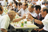 370人が参加した合川地区敬老式（合川体育館）2