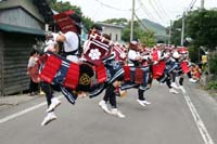 戦乱の騎馬武者の姿を表現する踊り2