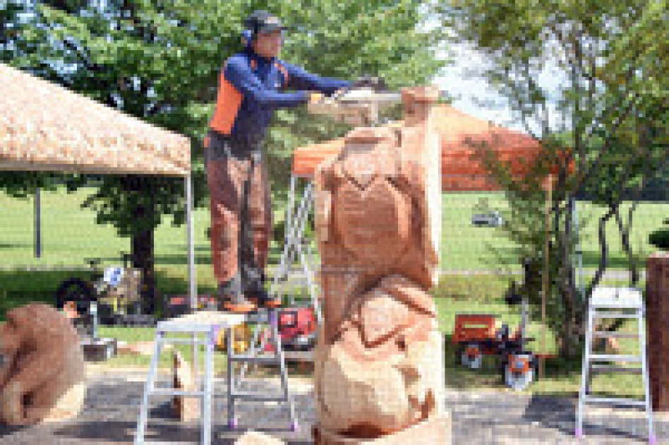 アルビ様専用 welcomeプレート チェーンソーカービング 栗田宏武 作