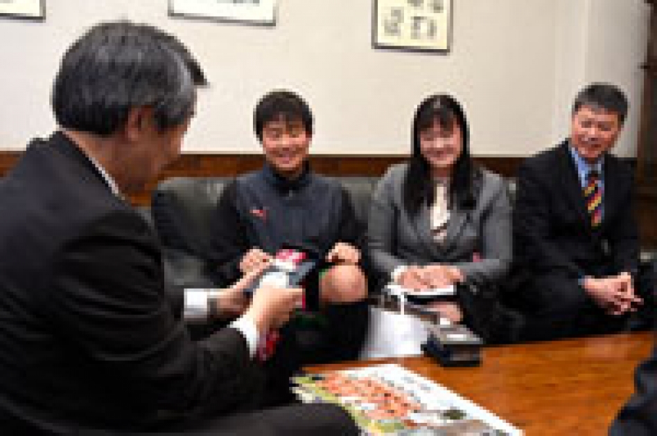 伊東さんが少年サッカー国際大会への出場報告 北秋田市ホームページ 住民が主役のもりのまち 伊東さんが少年サッカー国際大会への出場報告 北秋田市ホームページ 住民が主役のもりのまち