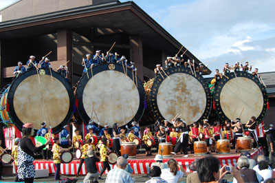 たかのす太鼓祭り