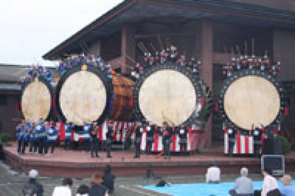 4張りの大太鼓競演で観客を魅了 | 北秋田市ホームページ 住民が