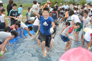 2011魚のつかみどり大会2