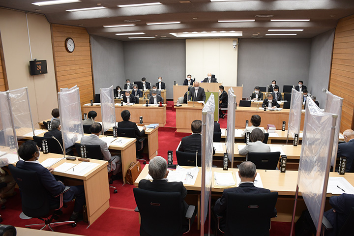 写真：令和2年6月定例会最終日