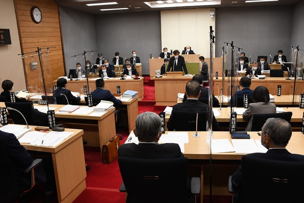 令和2年 北秋田市議会 9月定例会最終日 [282KB]