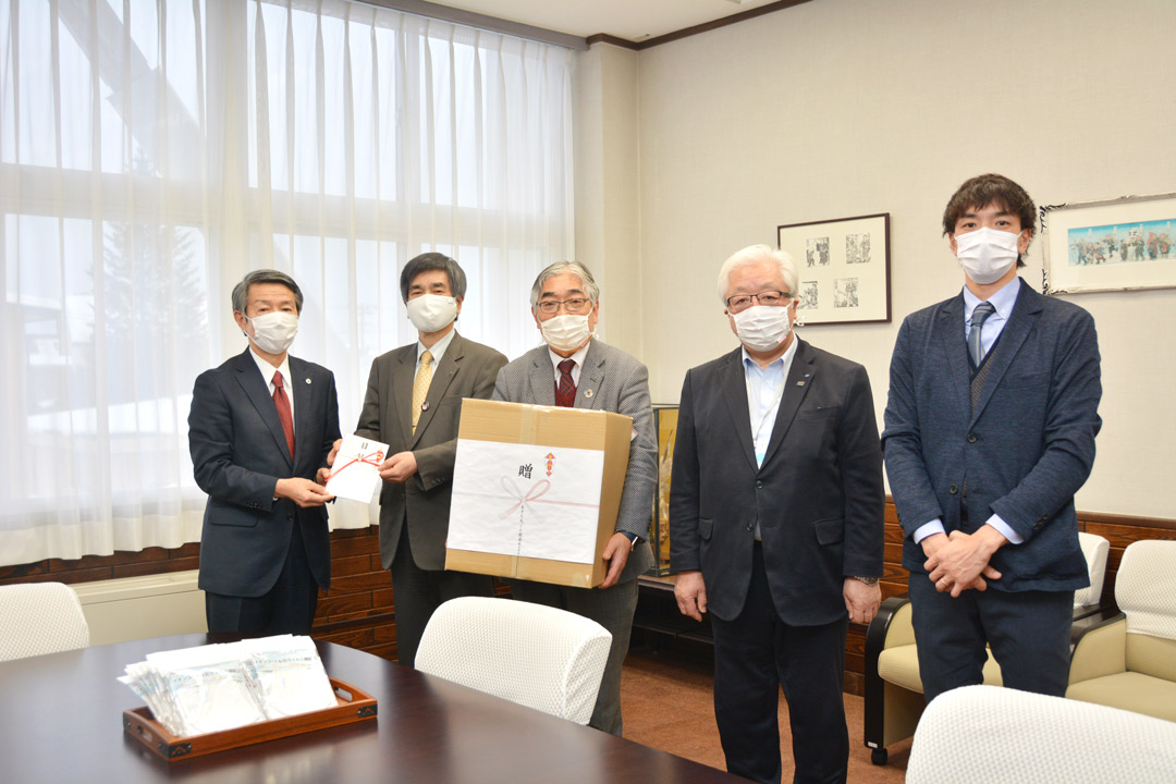 秋田丸ごと開発株式会社からマスクの寄贈