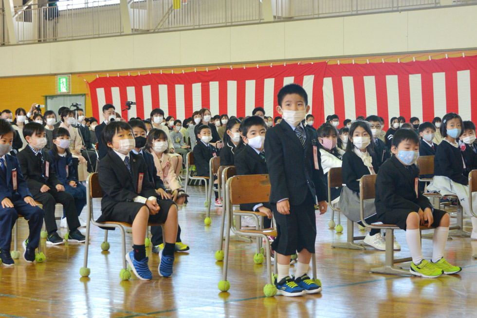  鷹巣小学校入学式