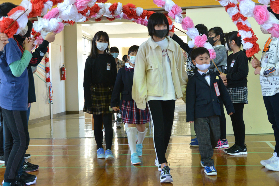 鷹巣小学校入学式