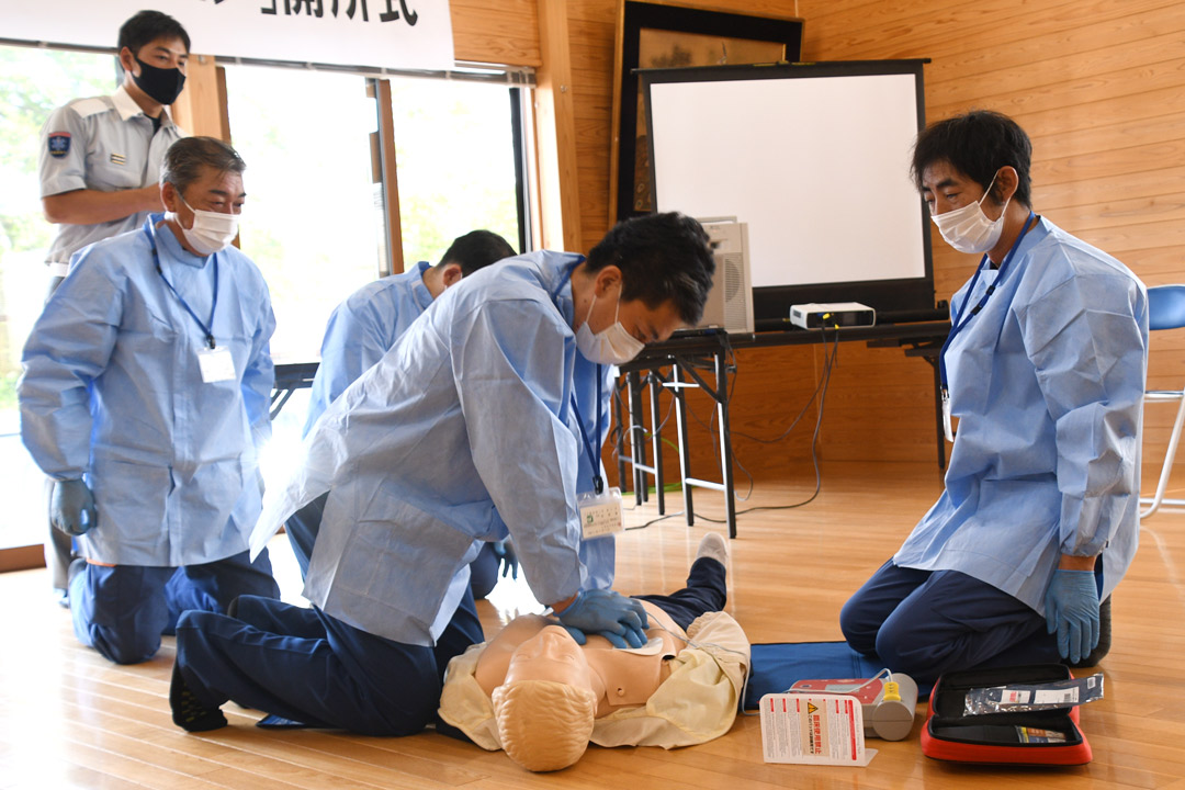 浦田地区AED救命ステーション開所式