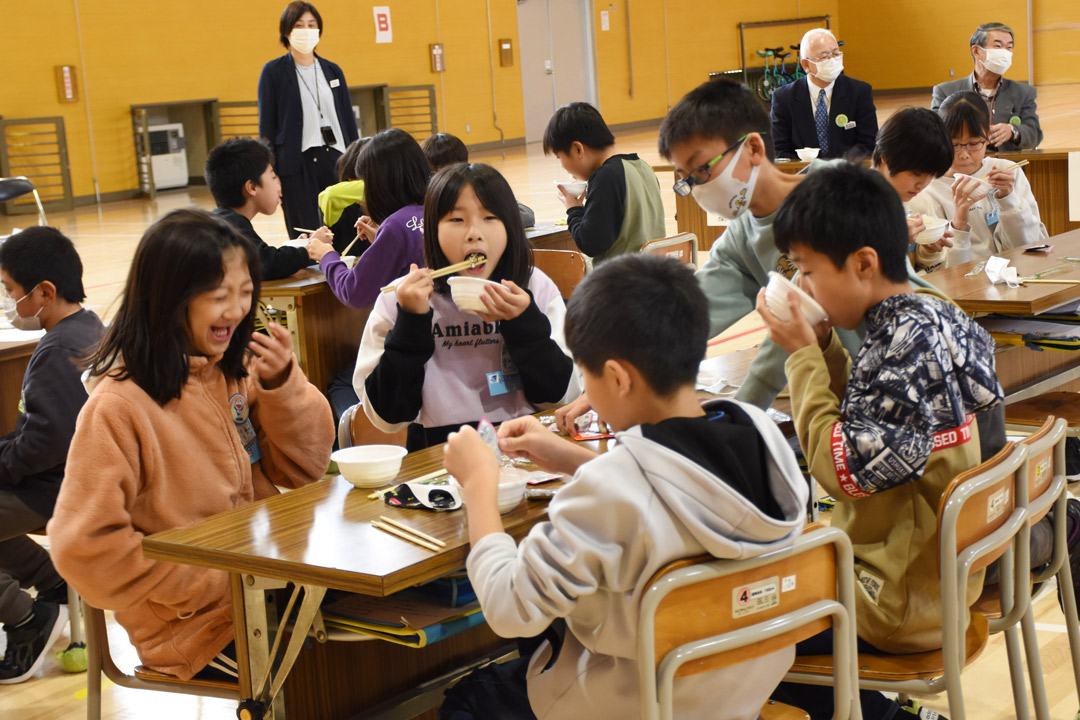 清鷹小田んぼアート米試食会