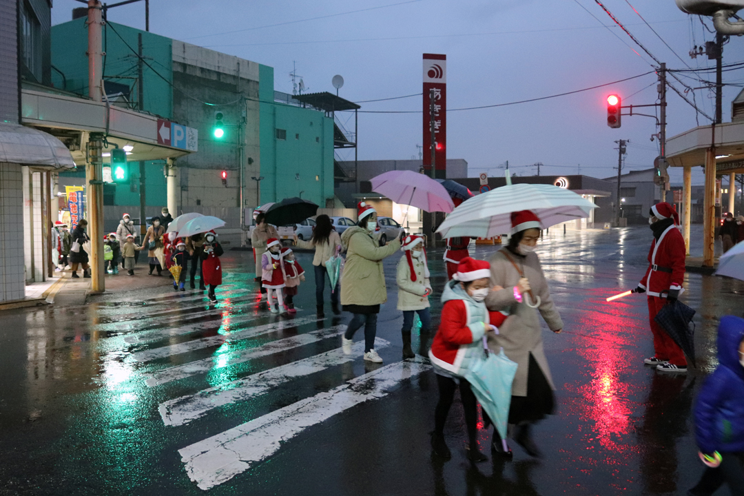 クリスマス仮装パレード