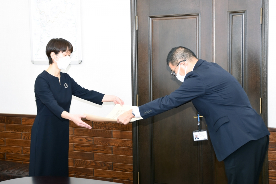 故 松橋隆氏 叙位・叙勲伝達式 | 北秋田市ホームページ 住民が主役の