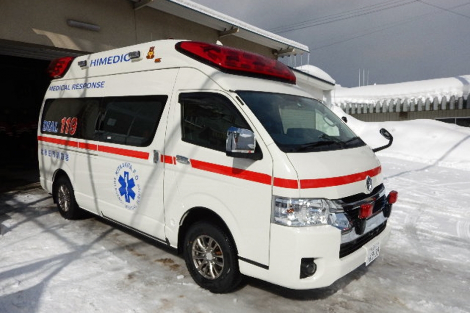 北秋田市消防署阿仁分署の高規格救急車を更新 | 北秋田市ホームページ