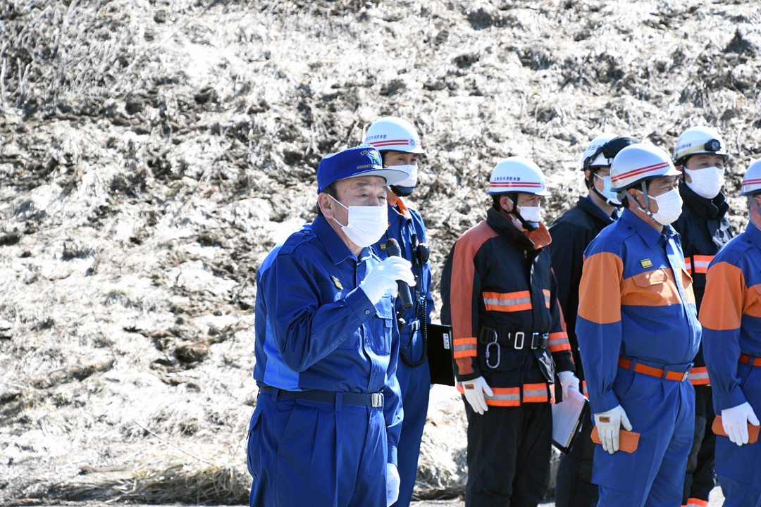 統監のあいさつを述べる虻川副市長（森吉地区）