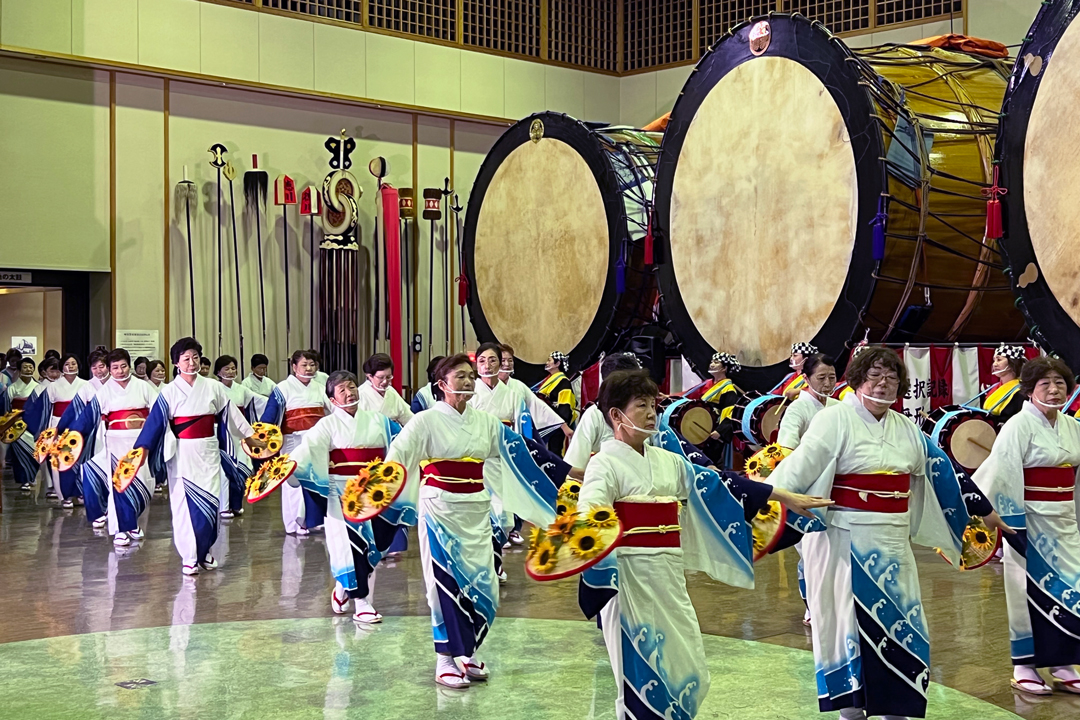 ふるさと踊りと餅っこまつり