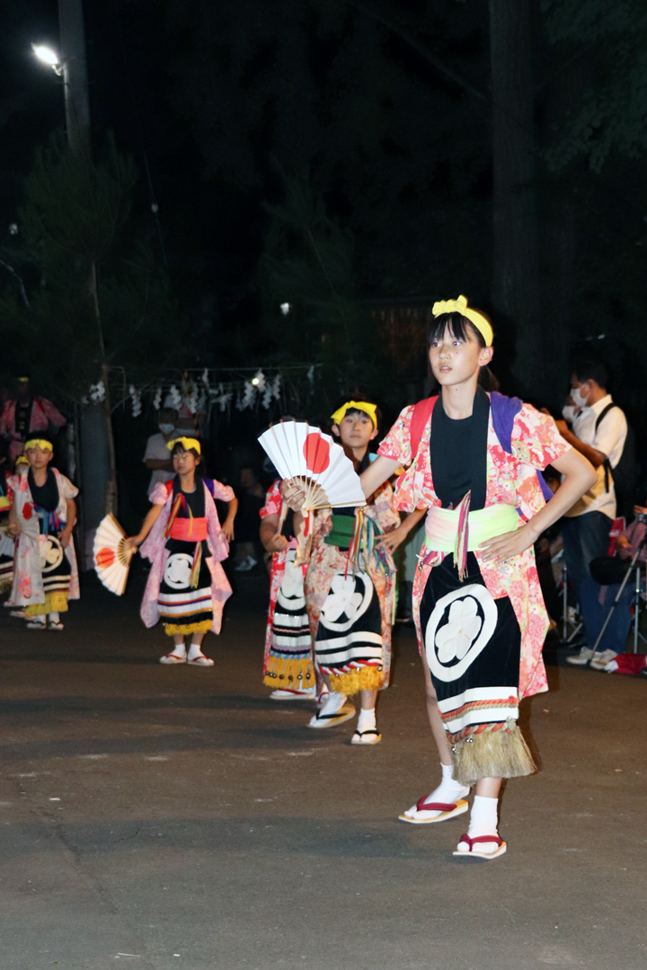 こどもの奴踊り