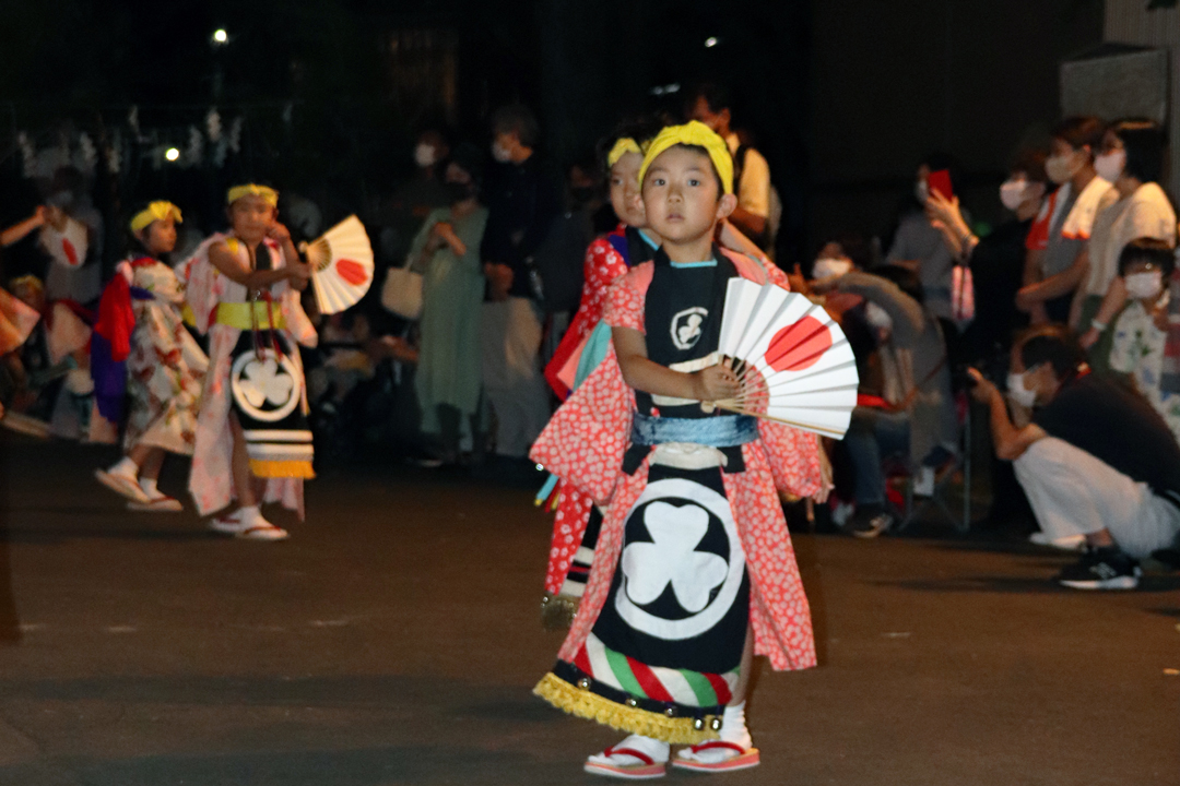 こどもの奴踊り