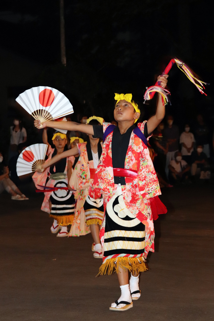 こどもの奴踊り