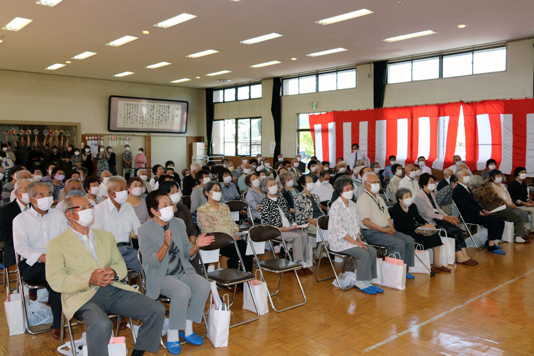 余興を楽しむ皆さん