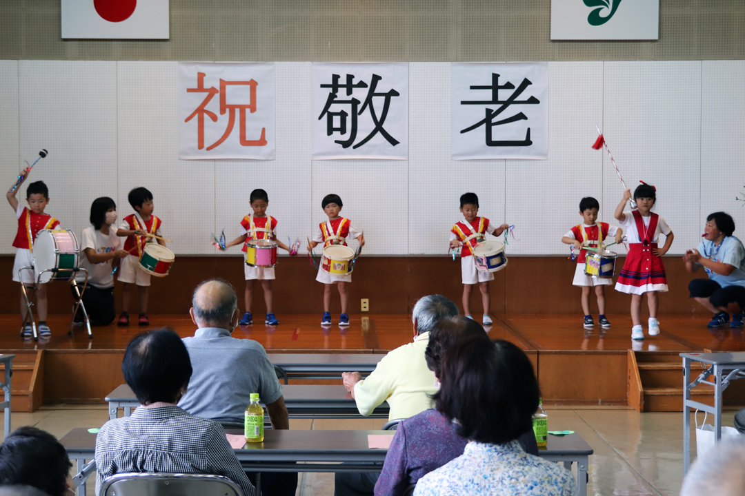 七日市保育園児によるお遊戯