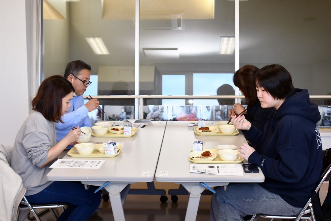 試食会