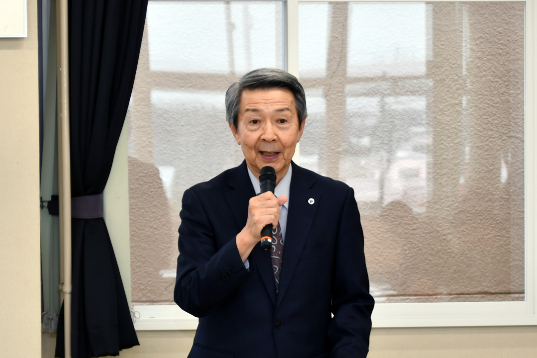 審査会