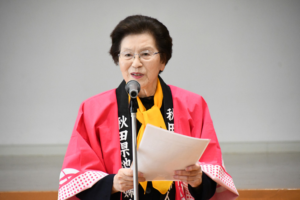 あいさつを述べる中嶋会長