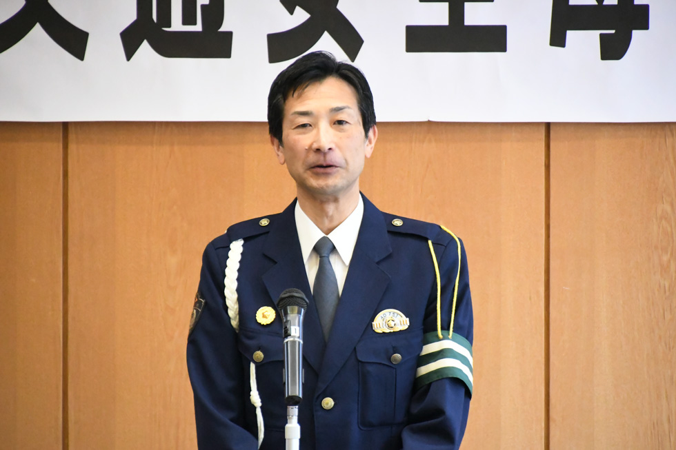 祝辞を述べる茂木北秋田警察署長