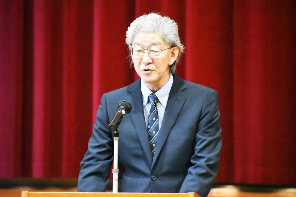 あいさつを述べる髙橋さん