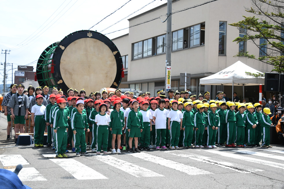 「はばたけたかっこ」を合唱