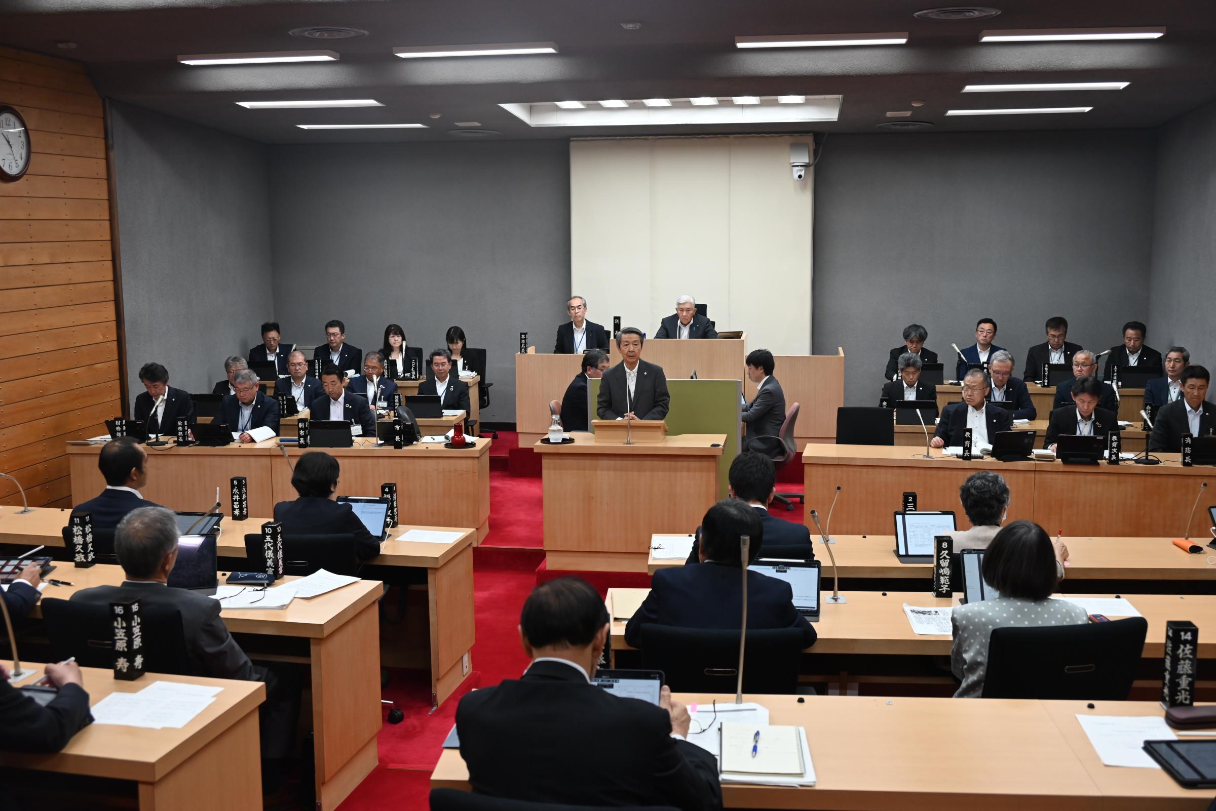 議案上程 [315KB]