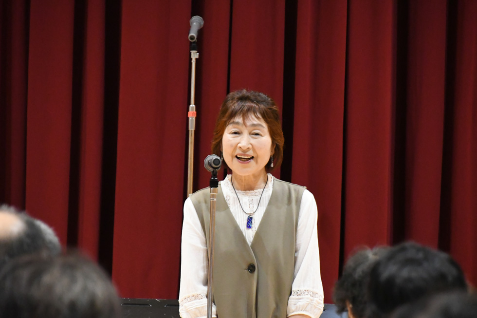 あいさつをする木村実行委員長