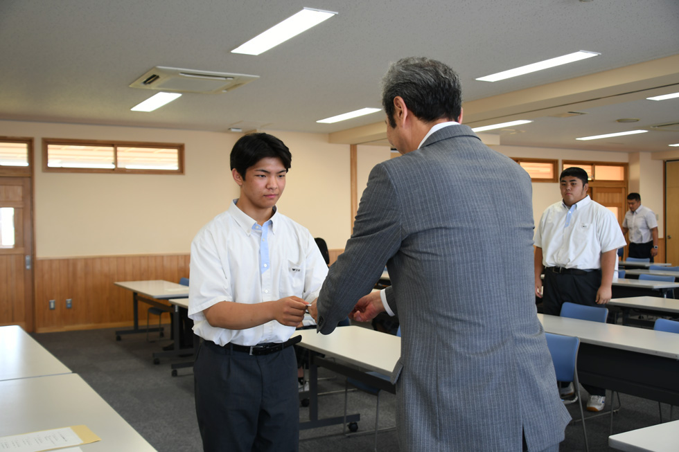インターハイ出場者激励費贈呈式