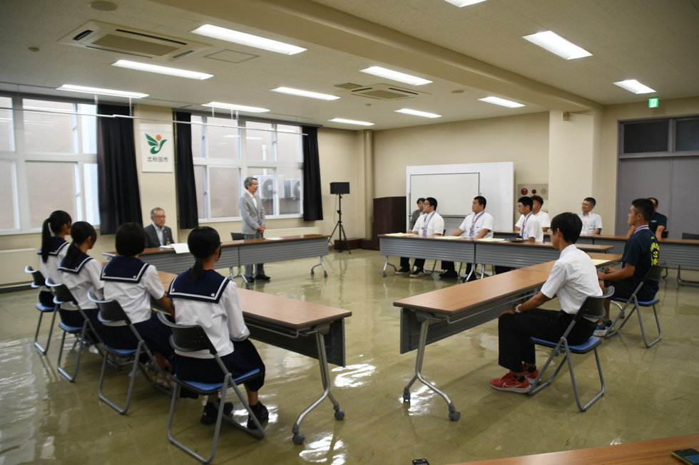 報告会の様子