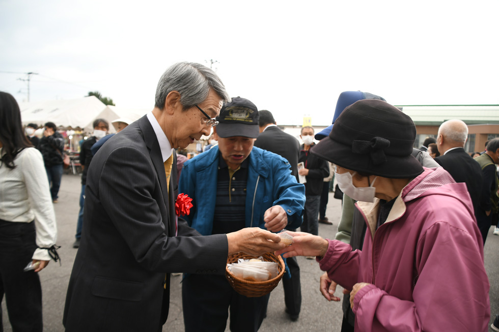 バターもちと国立市のサブレ配布