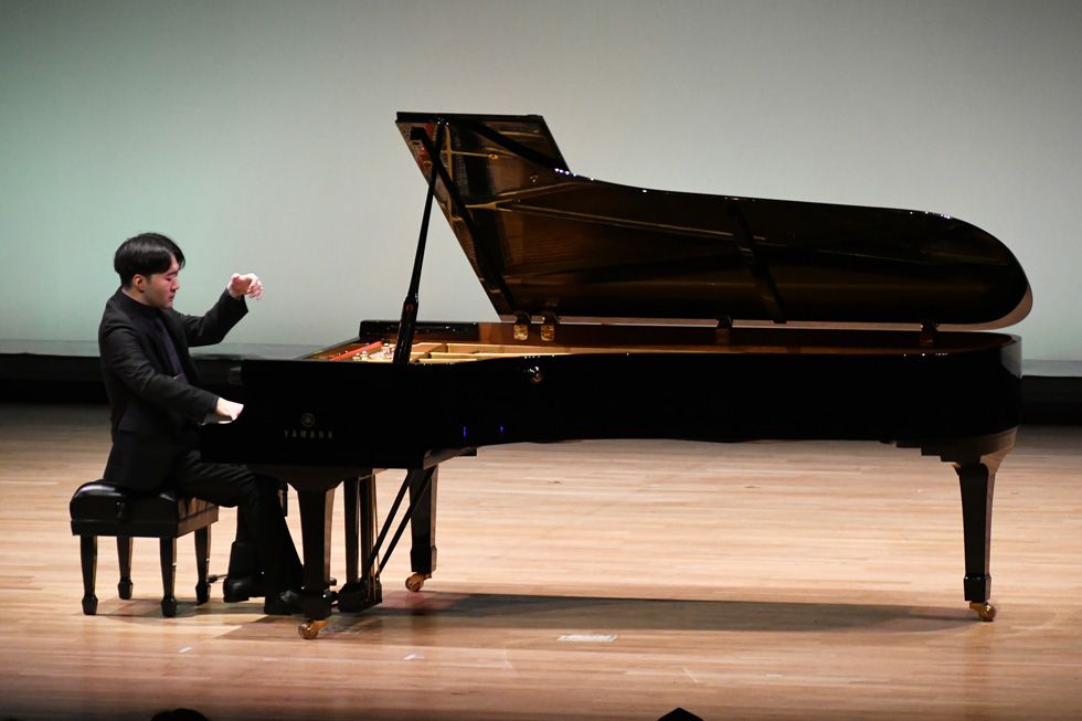 工藤康大さんによるピアノ演奏