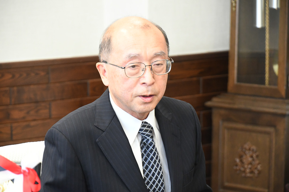 感想を述べる中林さん