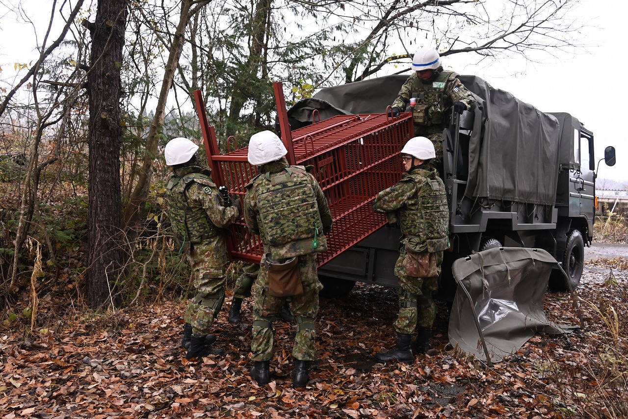 箱ワナの設置・運搬