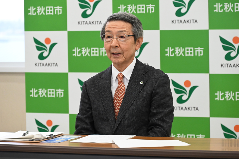 津谷市長 [347KB]