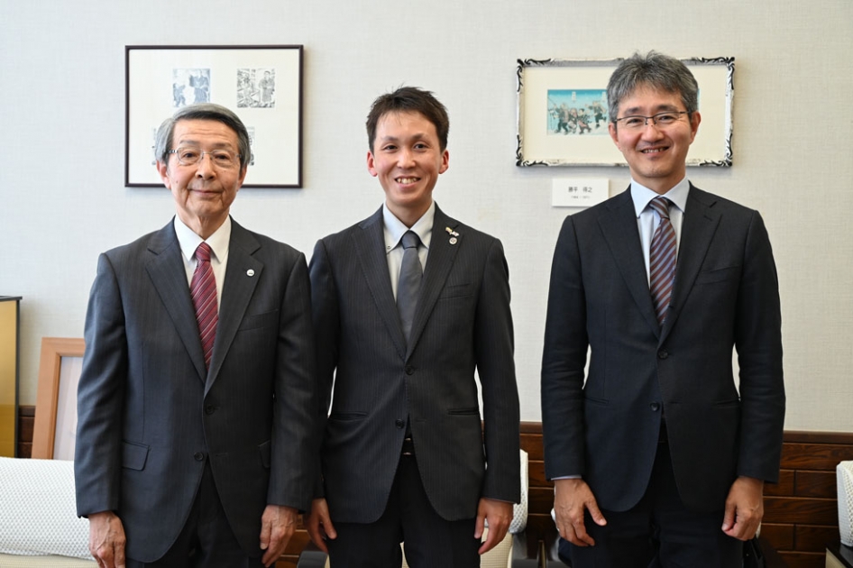 JICA海外協力隊の帰国に伴う表敬訪問 | 北秋田市ホームページ 住民が
