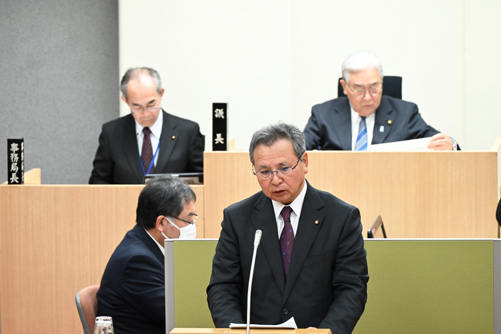 松橋産業建設常任委員長の報告