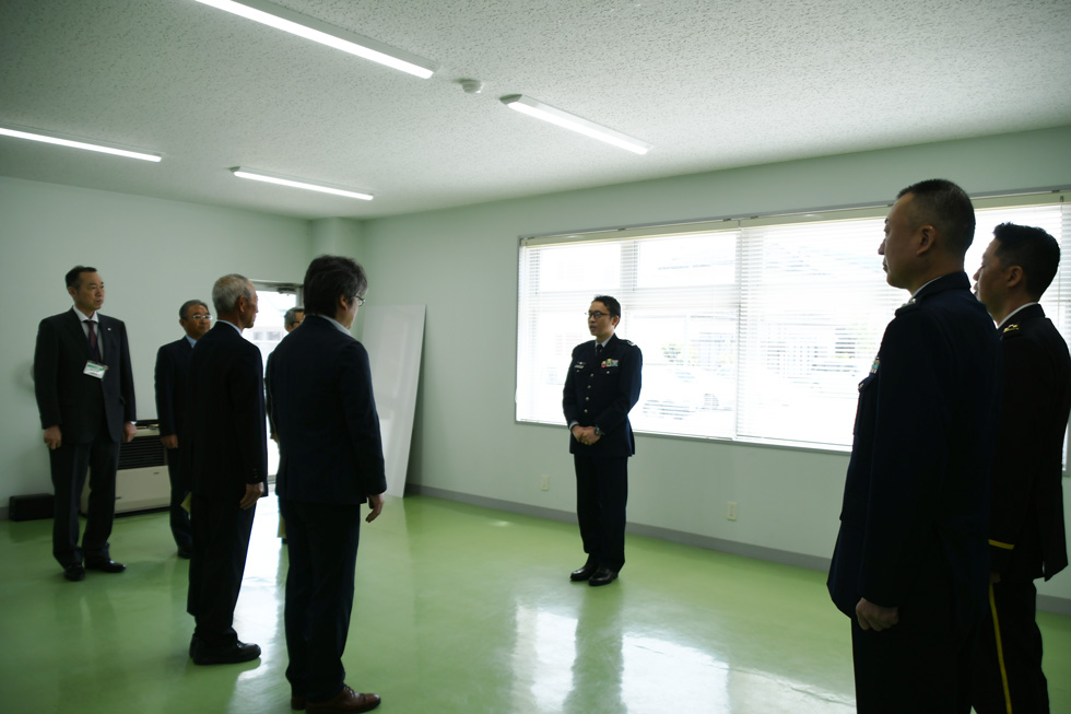 あいさつをする髙橋本部長