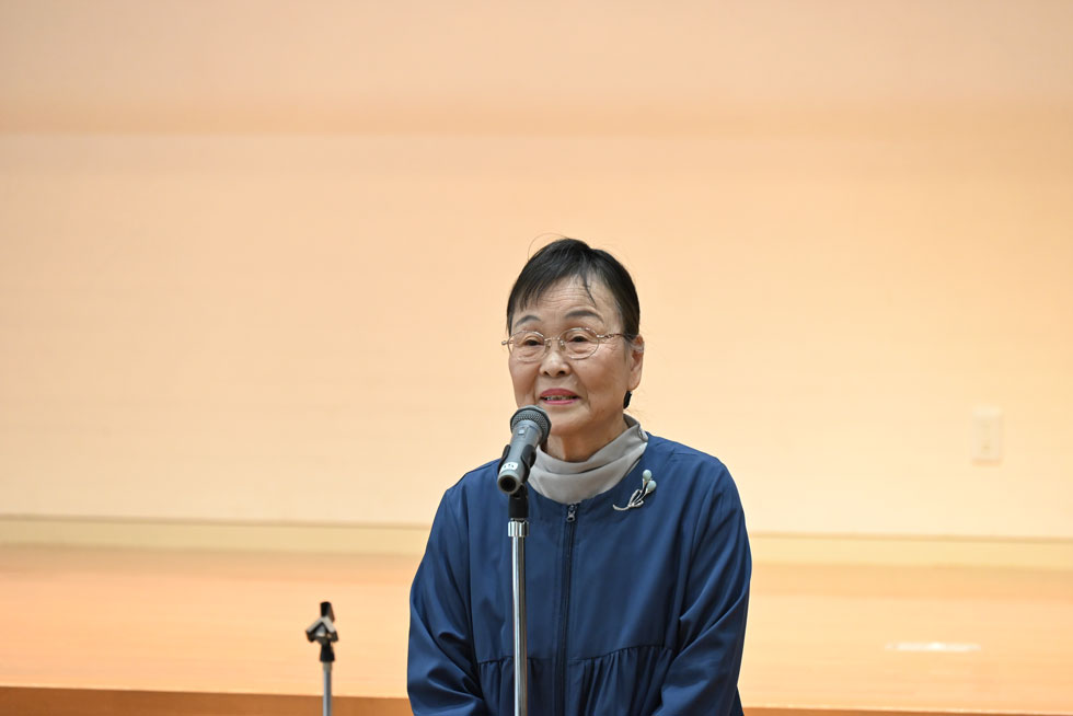 あいさつをする津谷市長 [44KB]