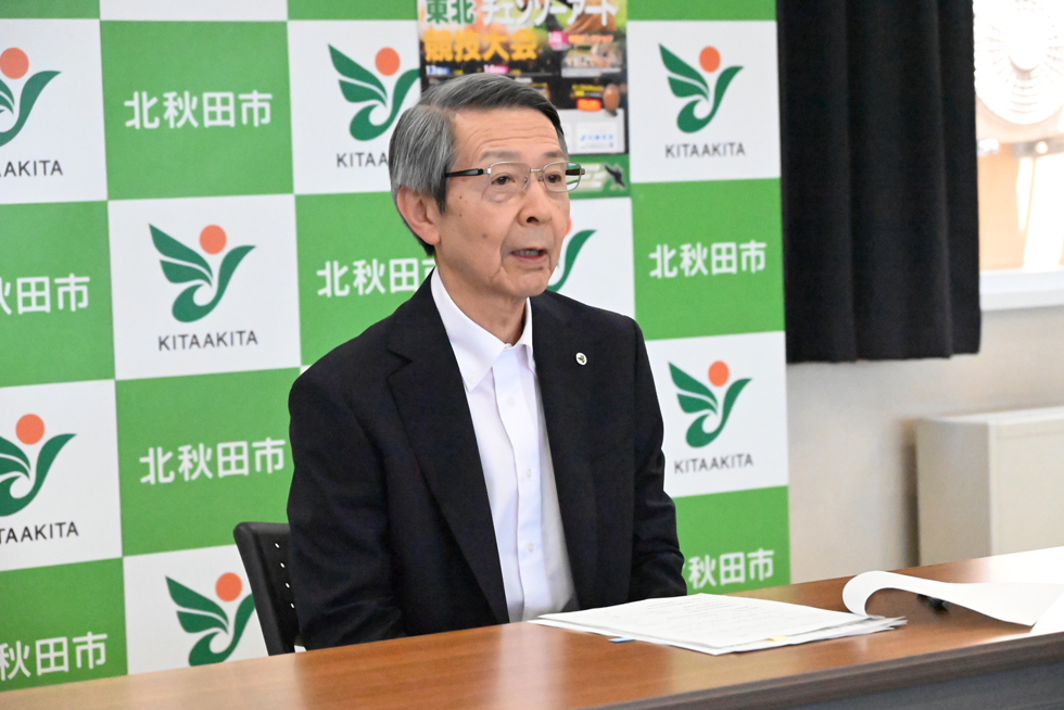 津谷市長 [388KB]