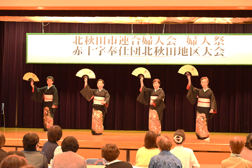 アトラクション「日本舞踊（千代の鈴舞）」