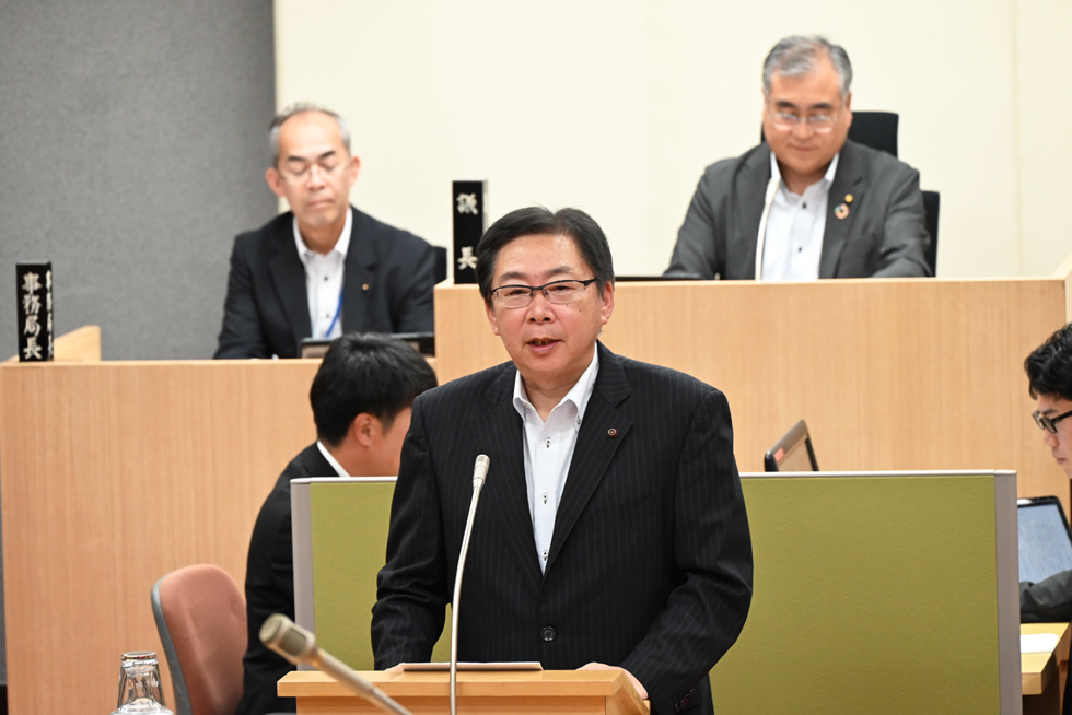 板垣淳議員(日本共産党議員団)