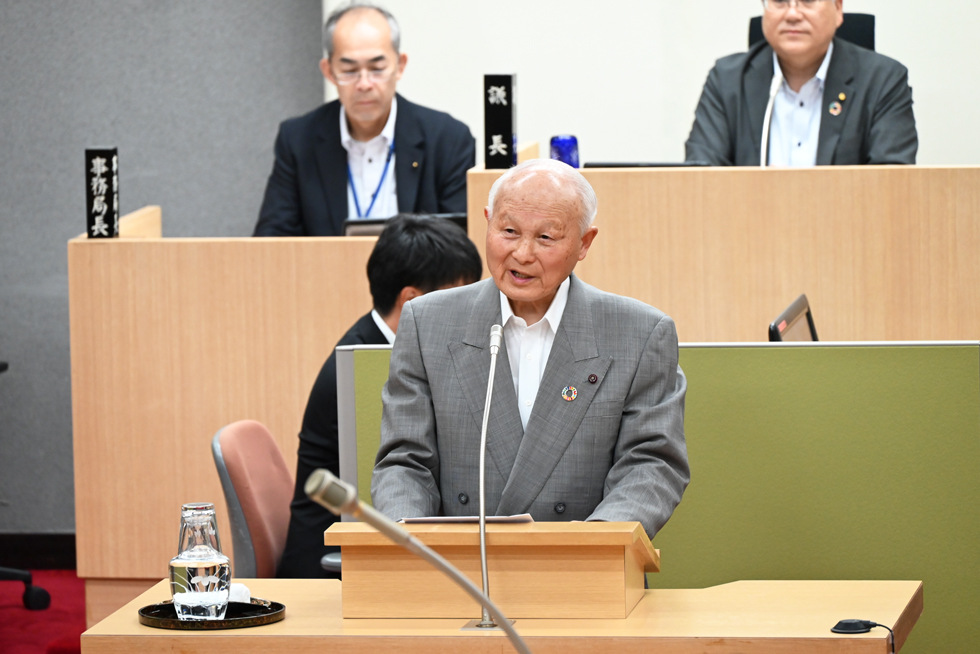 福岡由巳議員(無会派)