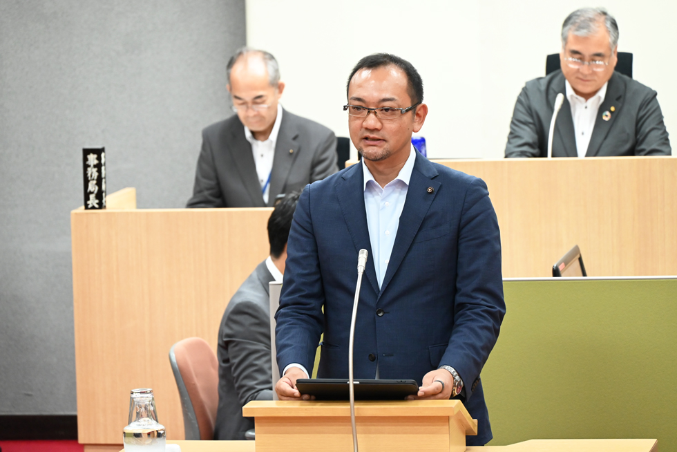 永井議会運営委員長の報告