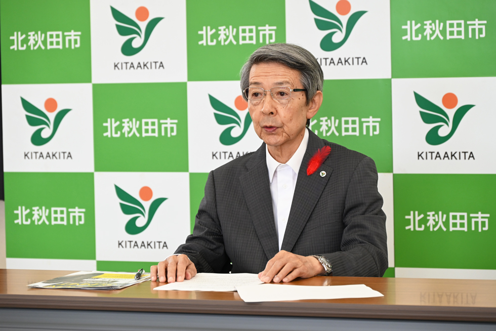 津谷市長 [344KB]
