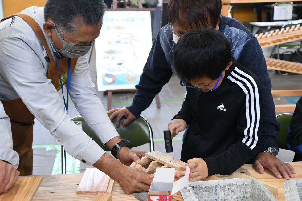木の工作体験
